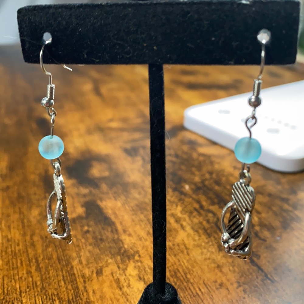 Flip Flop dangly earrings